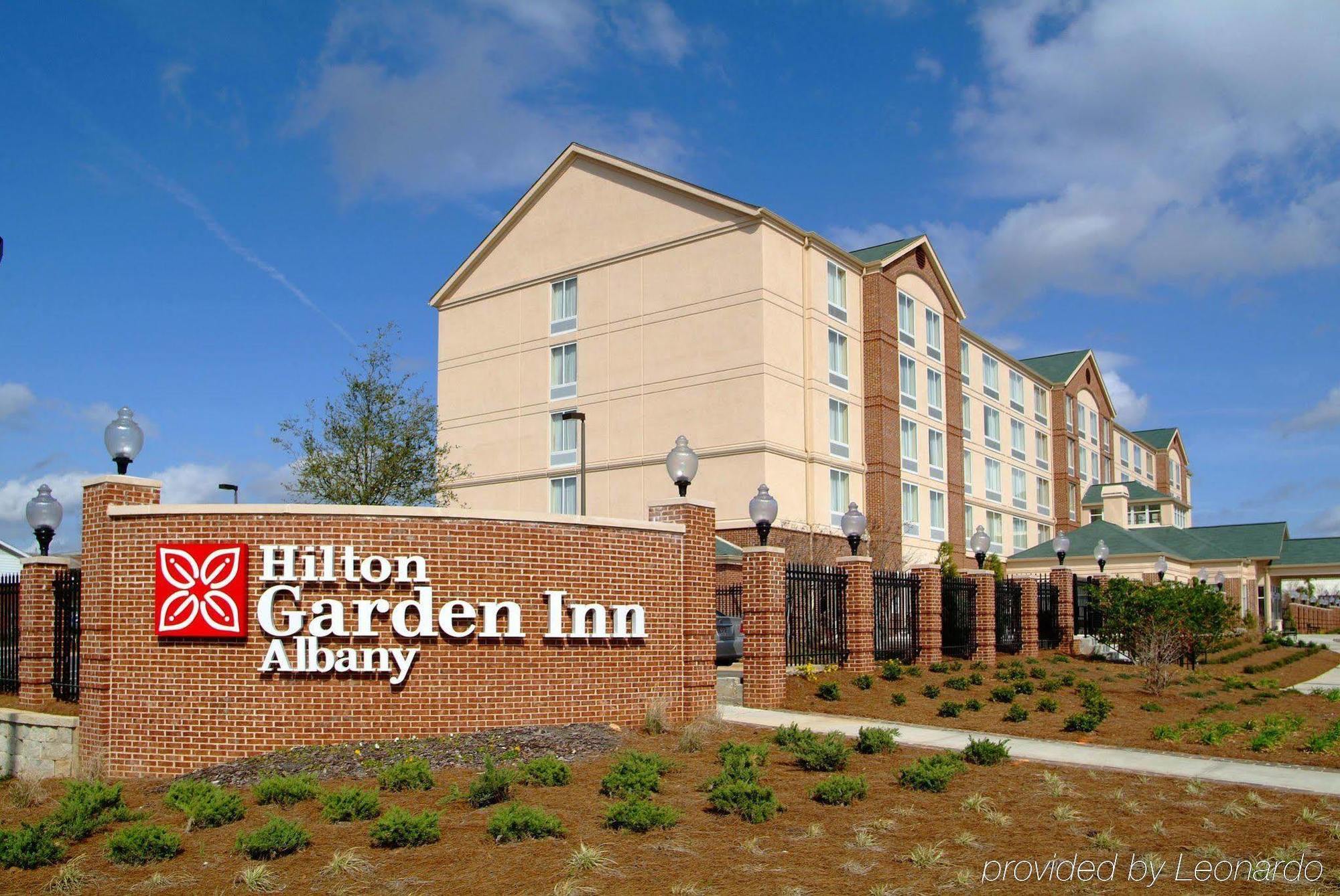 Hilton Garden Inn Albany Exterior photo